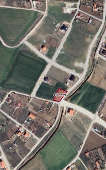 GÜVENAY – ÇORUM MERKEZ İBRAHİM ÇAYIRI MEVKİ 1000 M² SATILIK KÖŞEBAŞI VİLLA ARSASI