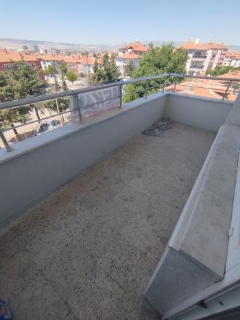 GÜVENAY - ÇORUM YAVRUTURNA MAHALLESİ 3+1 SATILIK DAİRE