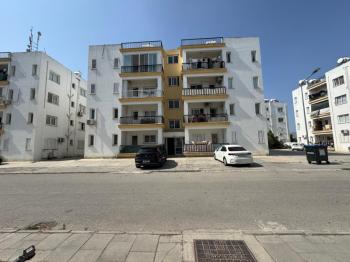 HASPOLAT BELEDİYE EVLERİNDE SATILIK 2 + 1 DAİRE 