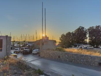 MUĞLA DATÇA KARAKÖYDE SATILIK TARLA EV VE AHIR