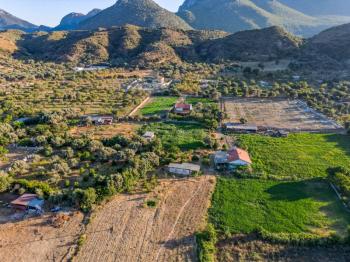 MUĞLA DATÇA KARAKÖYDE SATILIK TARLA EV VE AHIR