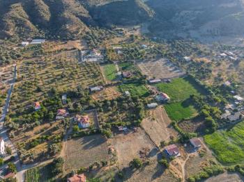 MUĞLA DATÇA KARAKÖYDE SATILIK TARLA EV VE AHIR