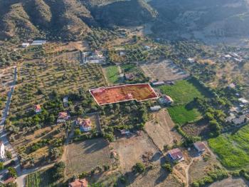 MUĞLA DATÇA KARAKÖYDE SATILIK TARLA EV VE AHIR