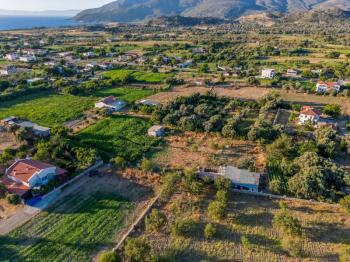 MUĞLA DATÇA KARAKÖYDE SATILIK TARLA EV VE AHIR
