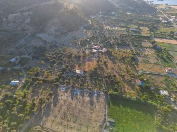 MUĞLA DATÇA KARAKÖYDE SATILIK TARLA EV VE AHIR