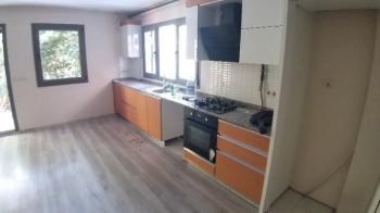 A24 Vizyondan Şirinyerde Balkon Bahçe 1+1 D.gaz Kombi