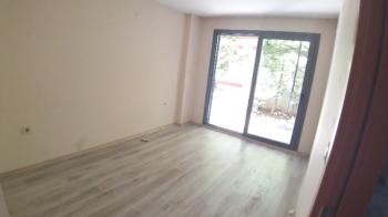 A24 Vizyondan Şirinyerde Balkon Bahçe 1+1 D.gaz Kombi