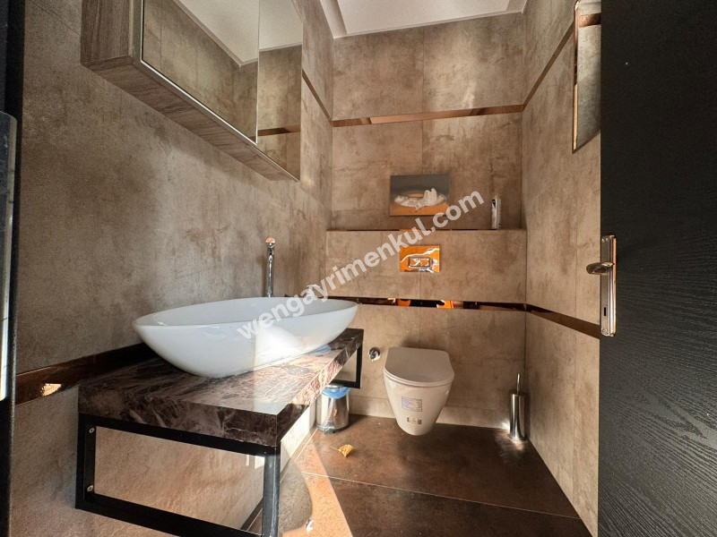 LEVENT'TE KİRALIK 700 M2 MÜSTAKİL VİLLA / OFİS / İŞ YERİ