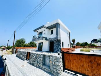 Kıbrıs Girne Alsancak Bölgesinde Satılık 3+1 Müstakil Villa