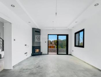 Kıbrıs Girne Alsancak Bölgesinde Satılık 3+1 Müstakil Villa