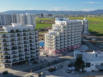 Kaçırılmayacak Kampanya  İskele Longbeach de Denize Yürüme Mesafesinde Taşınmaya Hazır Ful Eşyalı 50 Ay Vadeli Stüdyo Daireler