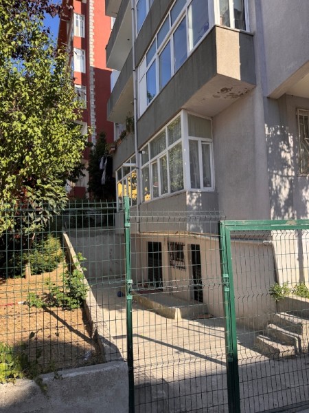 Akşemsettin Bakırköy Belde Sitesi'nde Yüksek Giriş 2+1 Satılık Daire