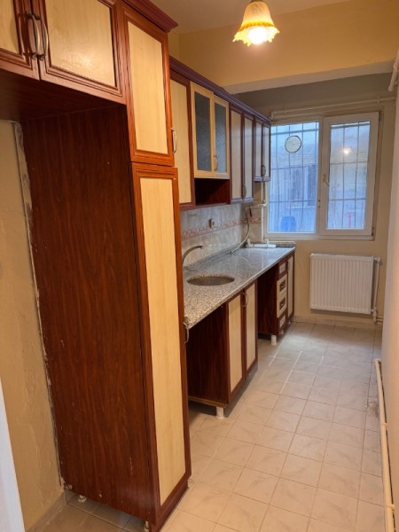 Akşemsettin Bakırköy Belde Sitesi'nde Yüksek Giriş 2+1 Satılık Daire