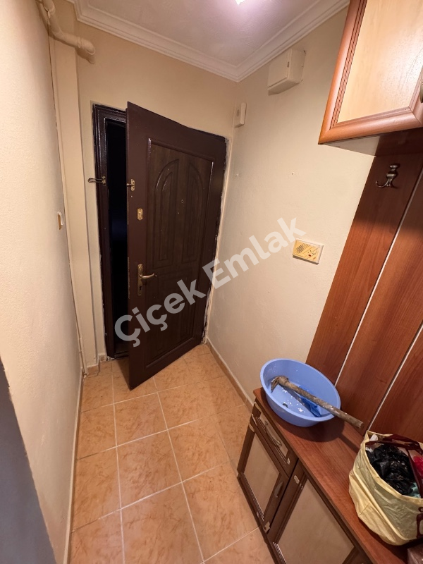 Akşemsettin Bakırköy Belde Sitesi'nde Yüksek Giriş 2+1 Satılık Daire
