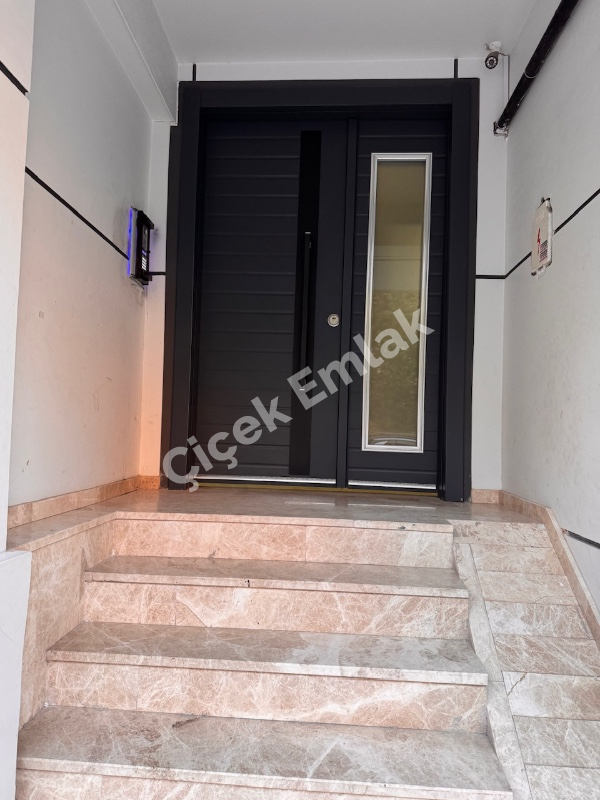 Çırçır Metroya 2 Dk | 1.Kat | 3+1 Asansörlü Sıfır Satılık Daire 
