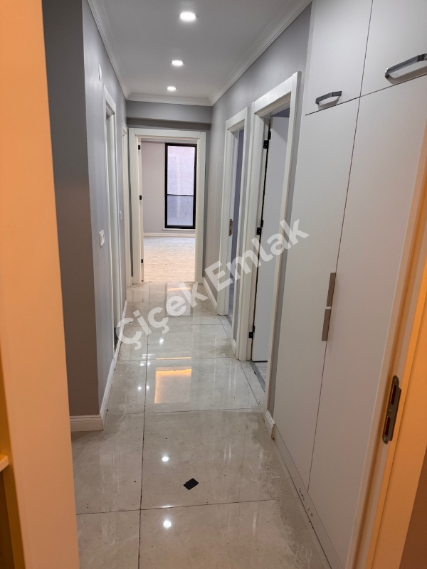 Çırçır Metroya 2 Dk | 1.Kat | 3+1 Asansörlü Sıfır Satılık Daire 