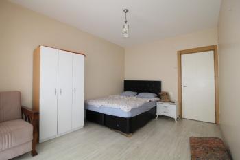 ASLAN'DAN ÜNİ. CADDESİ GROSERİ CİV. FULL EŞYALI GENİŞ 1+1