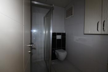 ASLAN'DAN ÜNİ. CADDESİ GROSERİ CİV. FULL EŞYALI GENİŞ 1+1