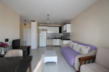 ASLAN'DAN ÜNİ. CADDESİ GROSERİ CİV. FULL EŞYALI GENİŞ 1+1