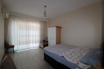 ASLAN'DAN ÜNİ. CADDESİ GROSERİ CİV. FULL EŞYALI GENİŞ 1+1