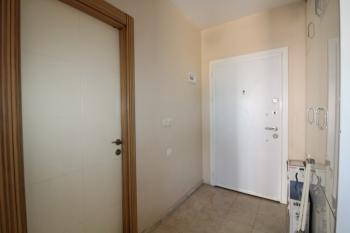 ASLAN'DAN ÜNİ. CADDESİ GROSERİ CİV. FULL EŞYALI GENİŞ 1+1