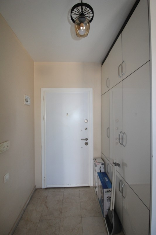 ASLAN'DAN ÜNİ. CADDESİ GROSERİ CİV. FULL EŞYALI GENİŞ 1+1