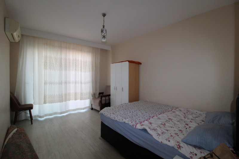 ASLAN'DAN ÜNİ. CADDESİ GROSERİ CİV. FULL EŞYALI GENİŞ 1+1