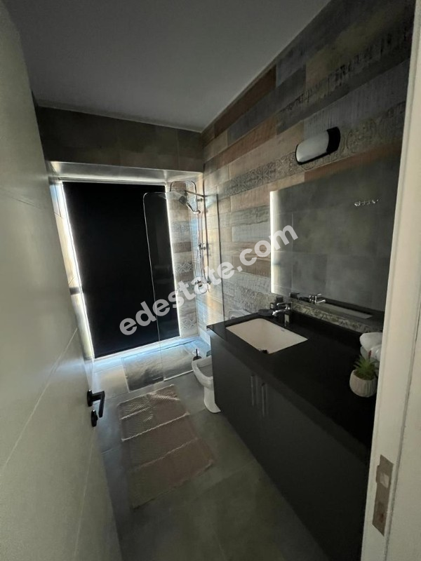 Lefkoşa Yenişehir Bölgesinde FULL EŞYALI SATILIK 2+1 DAİRE