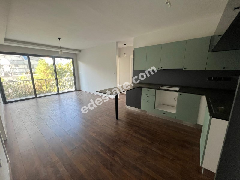 Lefkoşa Yenişehir Bölgesinde  SATILIK 3+1 DAİRE