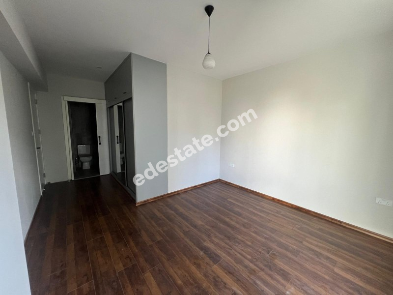 Lefkoşa Yenişehir Bölgesinde  SATILIK 3+1 DAİRE