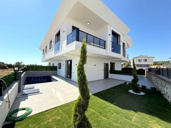 Didim Hisar Mahallesinde Satılık 3+1 Havuzlu Villa