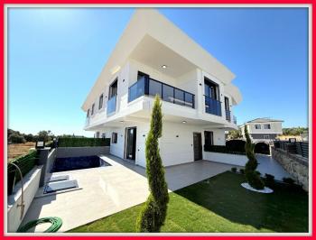 Didim Hisar Mahallesinde Satılık 3+1 Havuzlu Villa