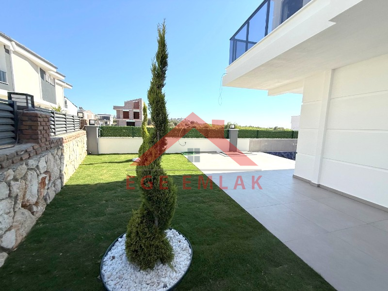 Didim Hisar Mahallesinde Satılık 3+1 Havuzlu Villa