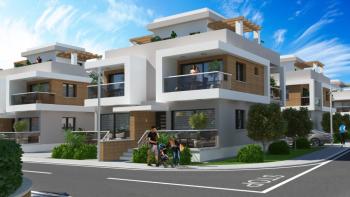 İskele Longbeach’te Denize Yürüme Mesafesinde, Ful Eşyalı, 50 Ay Vade ile  Taşınmaya Hazır 2+1 Daireler Seni Bekliyor