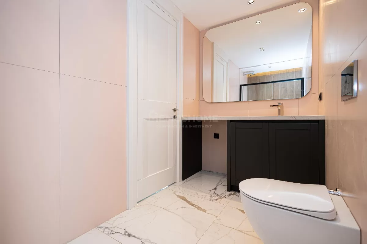 Вилла с видом на горы и море