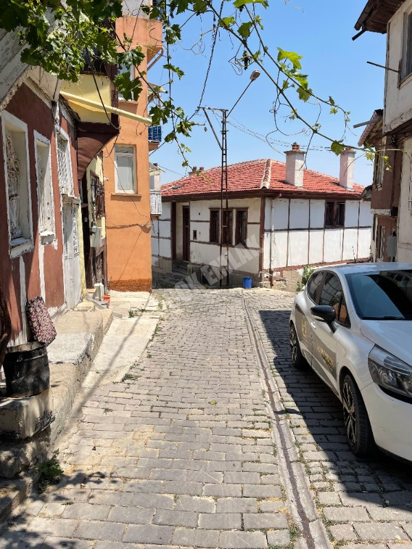 AFYON ÜÇOK EMLAKTAN BURMALI MAH SATILIK 3+1 MÜSTAKİL EV