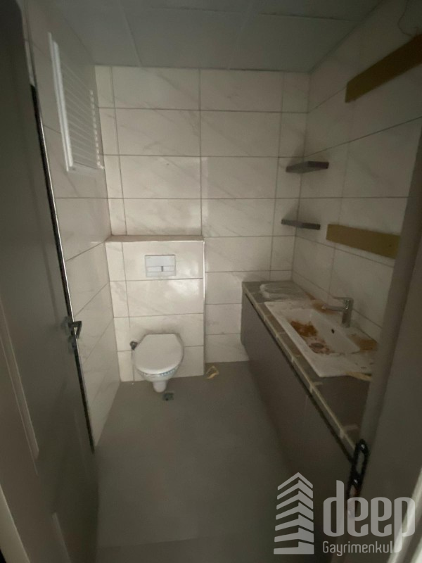 DEEP'TEN TECE'DE HAVUZLU SİTE İÇERİSİNDE 1+1 DAİRE