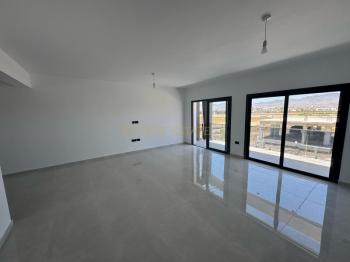 Lefkoşa Batıkent Bölgesinde YENİ SATILIK 3+1 ZEMİN KAT BAHÇELİ DAİRELER
