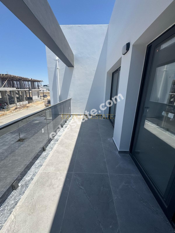 Lefkoşa Batıkent Bölgesinde YENİ SATILIK 3+1 PENTHOUSE