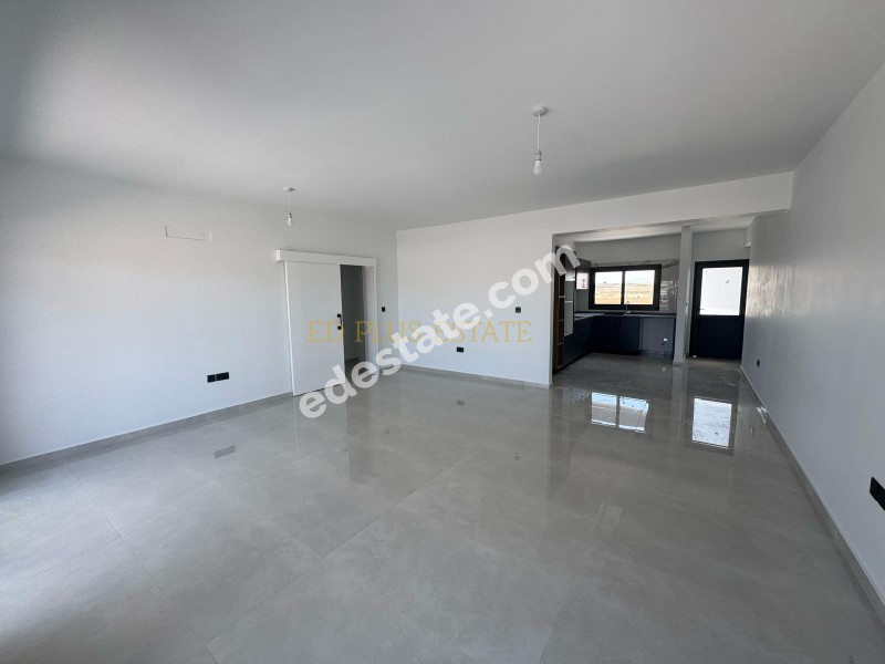 Lefkoşa Batıkent Bölgesinde YENİ SATILIK 3+1 ZEMİN KAT BAHÇELİ DAİRELER