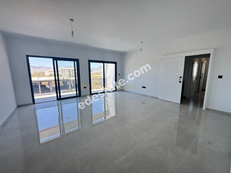 Lefkoşa Batıkent Bölgesinde YENİ SATILIK 3+1 ZEMİN KAT BAHÇELİ DAİRELER