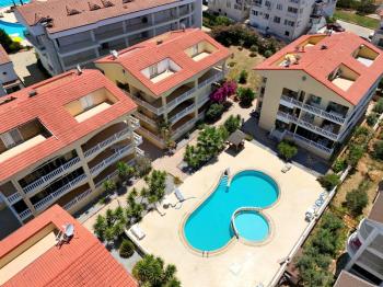 Akbük'ün Kalbinde Havuz Cepheli 2+1 Eşyalı Yazlık