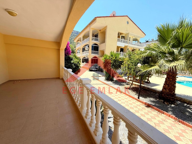 Akbük'ün Kalbinde Havuz Cepheli 2+1 Eşyalı Yazlık
