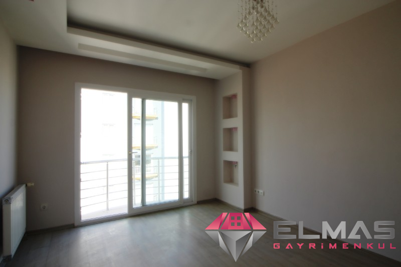 Elmas’tan Batıkent’te Bağımsız Mutfaklı Geniş Ve Gerçek 3+1
