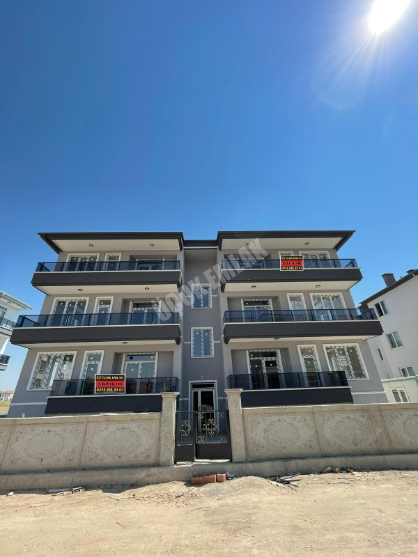 AFYON ÜÇOK EMLAKTAN ALİ İHSANPAŞA MAH 3+1 SATILIK LÜKS DAİRELER