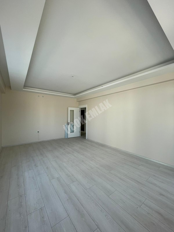 AFYON ÜÇOK EMLAKTAN ALİ İHSANPAŞA MAH 3+1 SATILIK LÜKS DAİRELER