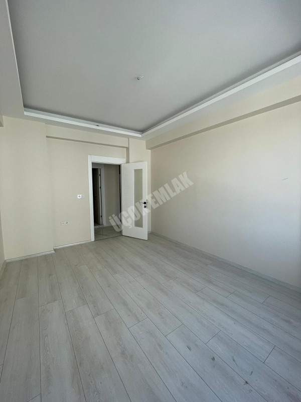 AFYON ÜÇOK EMLAKTAN ALİ İHSANPAŞA MAH 3+1 SATILIK LÜKS DAİRELER