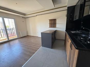 DEEP'TEN TIP FAKÜLTESİ CİVARI HAVUZLU DOĞAL GAZLI 2+1 DAİRE