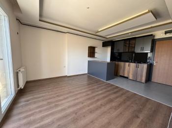 DEEP'TEN TIP FAKÜLTESİ CİVARI HAVUZLU DOĞAL GAZLI 2+1 DAİRE