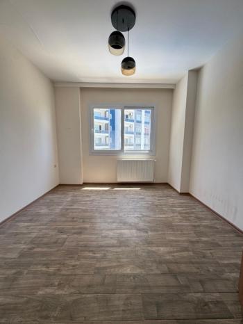 DEEP'TEN TIP FAKÜLTESİ CİVARI HAVUZLU DOĞAL GAZLI 2+1 DAİRE